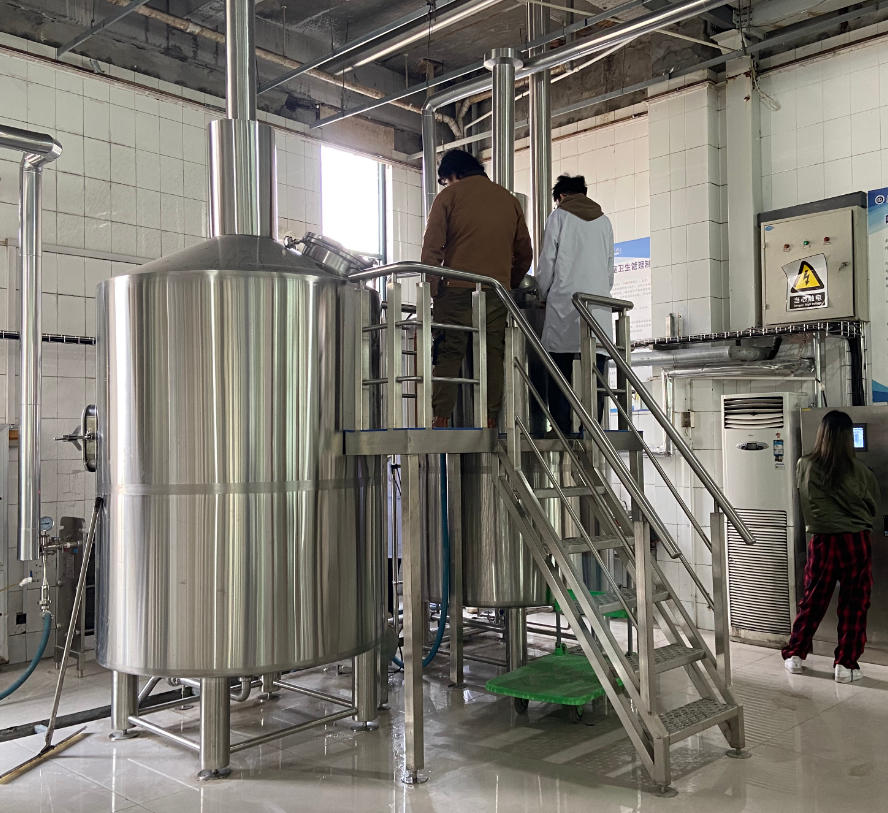 山东齐鲁工业大学1000L啤酒+蒸馏项目